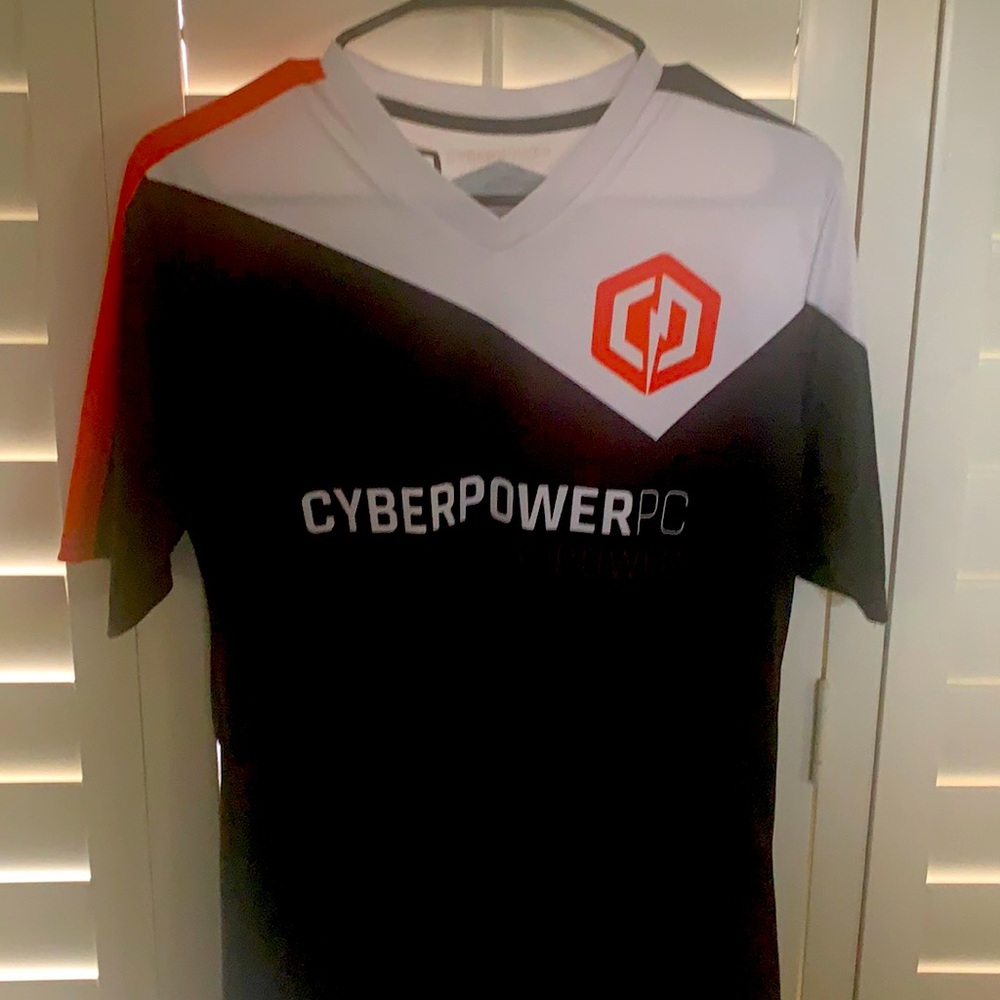 Men’s gaming shirt